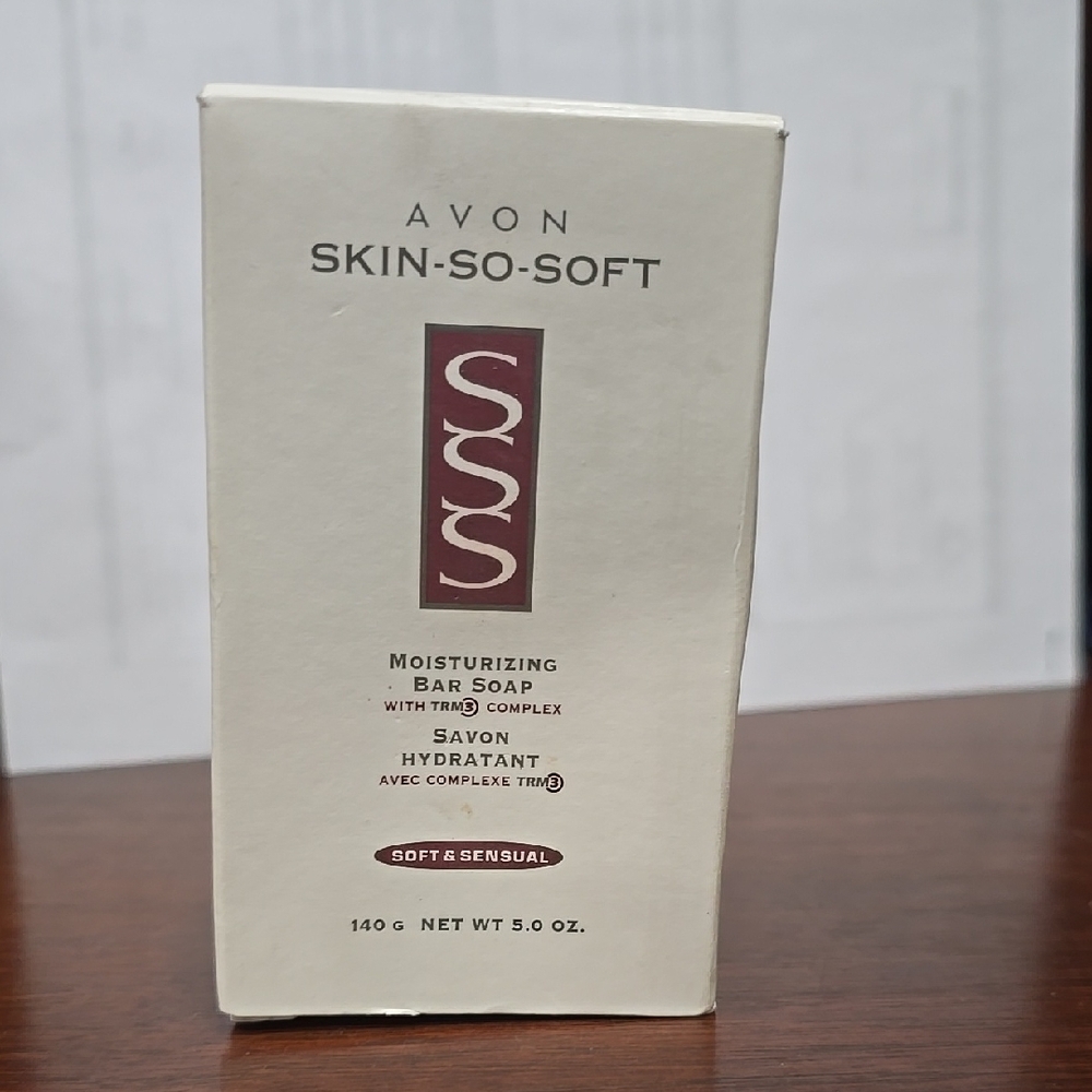 Avon White Cleanser & Exfoliant for Radiant Skin